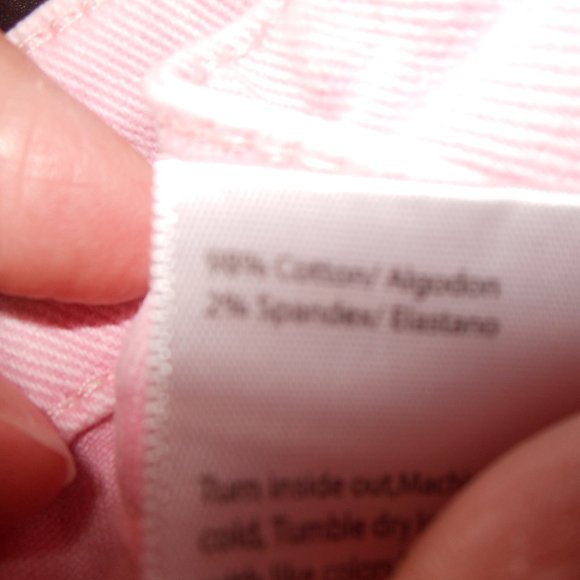 NWT!!!  Fabulous Risen Acid Pink Crop Jean - Picture 9 of 9